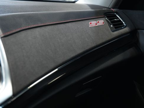 Used 2017 Chevrolet SS RWD image 48