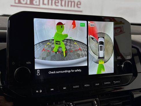 Certified 2023 Nissan Pathfinder SL w/ Lighting Package (N92) image 7