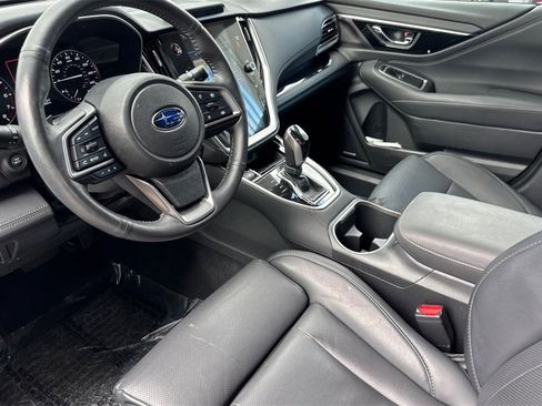 Used 2025 Subaru Outback Limited image 14