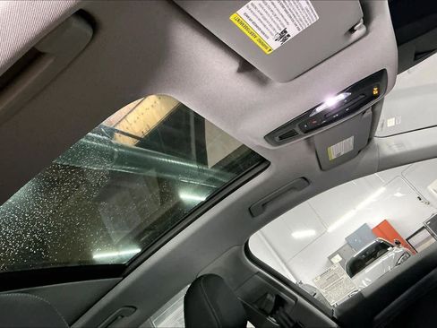 Used 2025 Audi Q6 e-tron Premium w/ Convenience Package image 24