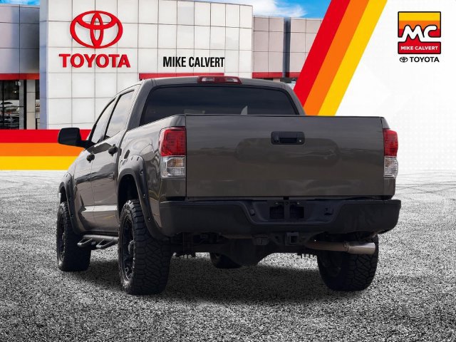 Used 2012 Toyota Tundra 4x4 CrewMax w/ SR5 Pkg image 4