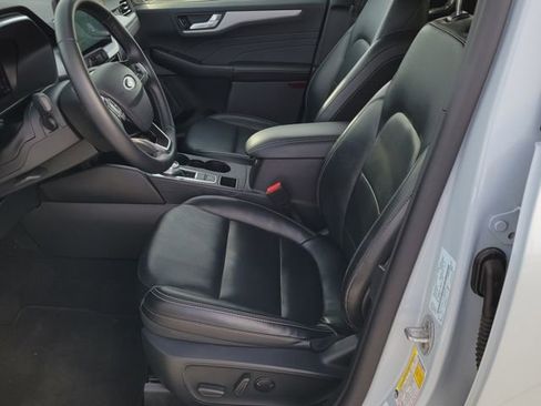 Used 2025 Ford Escape Platinum image 6