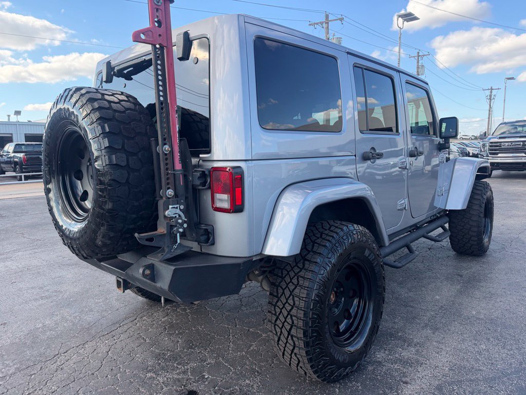 Used 2017 Jeep Wrangler Unlimited Sahara w/ Max Tow Package AWD/4WD image 3