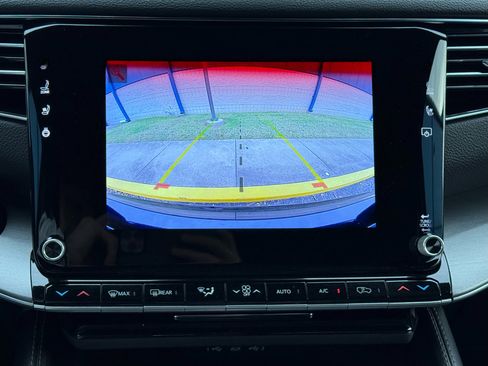 Used 2025 Jeep Wagoneer Series II image 11