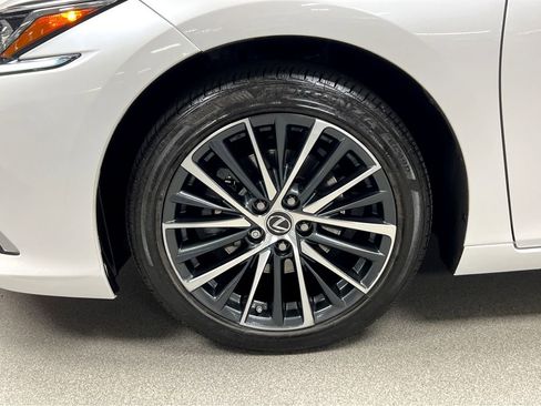 Certified 2023 Lexus ES 350 w/ Premium Package FWD image 37