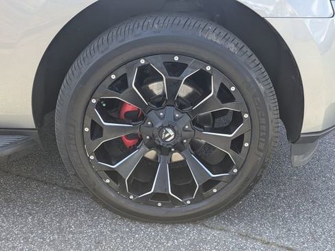 Used 2021 Ford Expedition Max XLT image 11