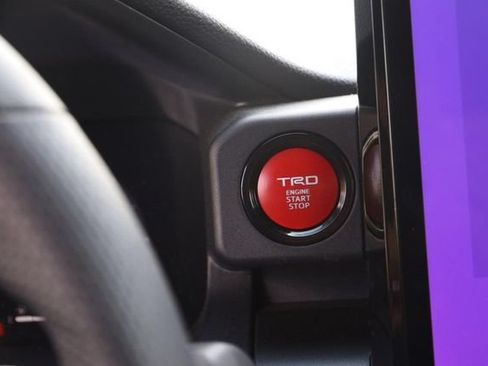 Used 2025 Toyota Tacoma TRD Sport w/ TRD Sport Premium Package AWD/4WD image 16