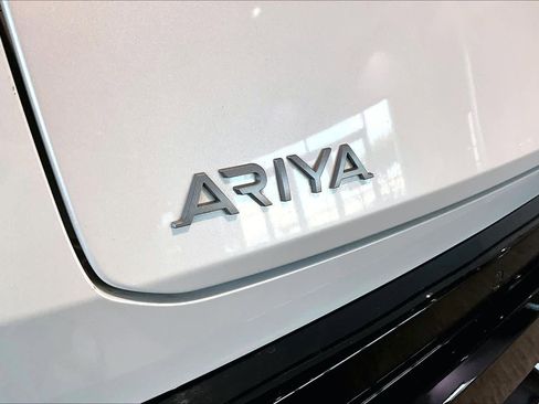 Certified 2024 Nissan Ariya FWD image 28