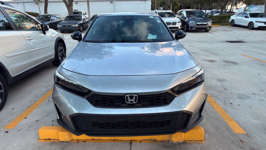 Used 2025 Honda Civic Sport image 3