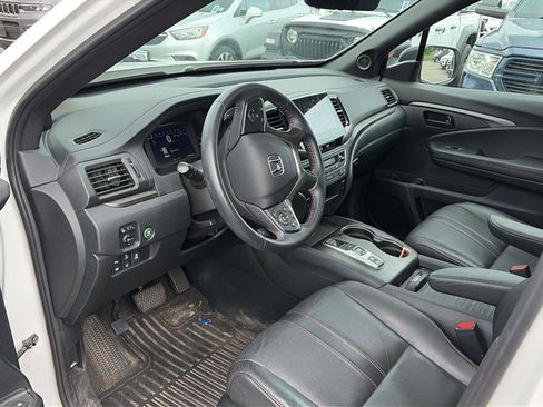 Used 2023 Honda Passport TrailSport image 52