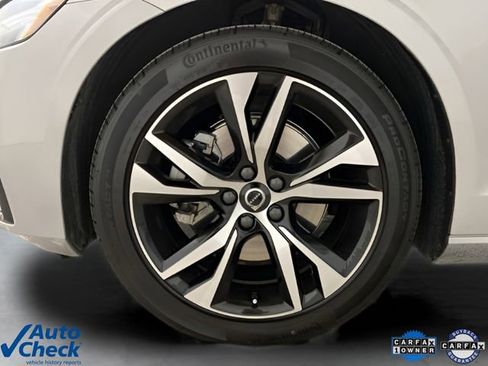 Used 2025 Volvo S60 B5 Core image 93