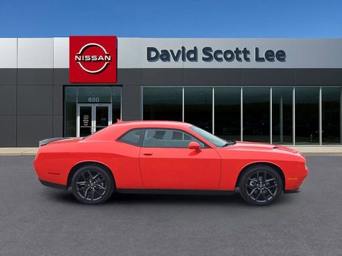 Used 2023 Dodge Challenger SXT w/ Blacktop Package image 5