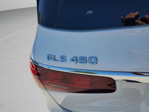 Certified 2026 Mercedes-Benz GLS 450 4MATIC image 37