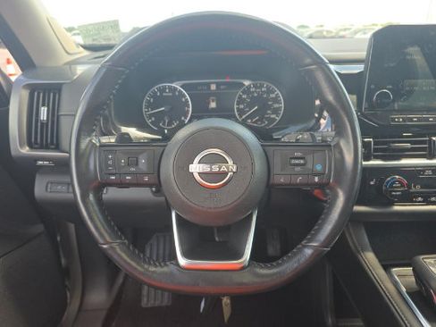 Used 2023 Nissan Pathfinder SL w/ SL Premium Package AWD/4WD image 12