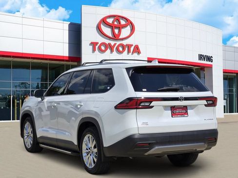 Certified 2026 Toyota Grand Highlander AWD image 3