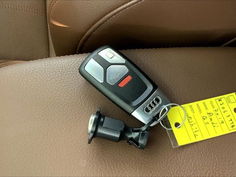 Used 2019 Audi Q5 Prestige w/ Prestige Package AWD/4WD image 16