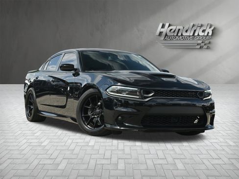 Used 2023 Dodge Charger Scat Pack w/ Plus Group RWD image 2