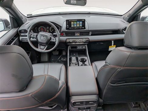 New 2025 Honda Pilot TrailSport image 29