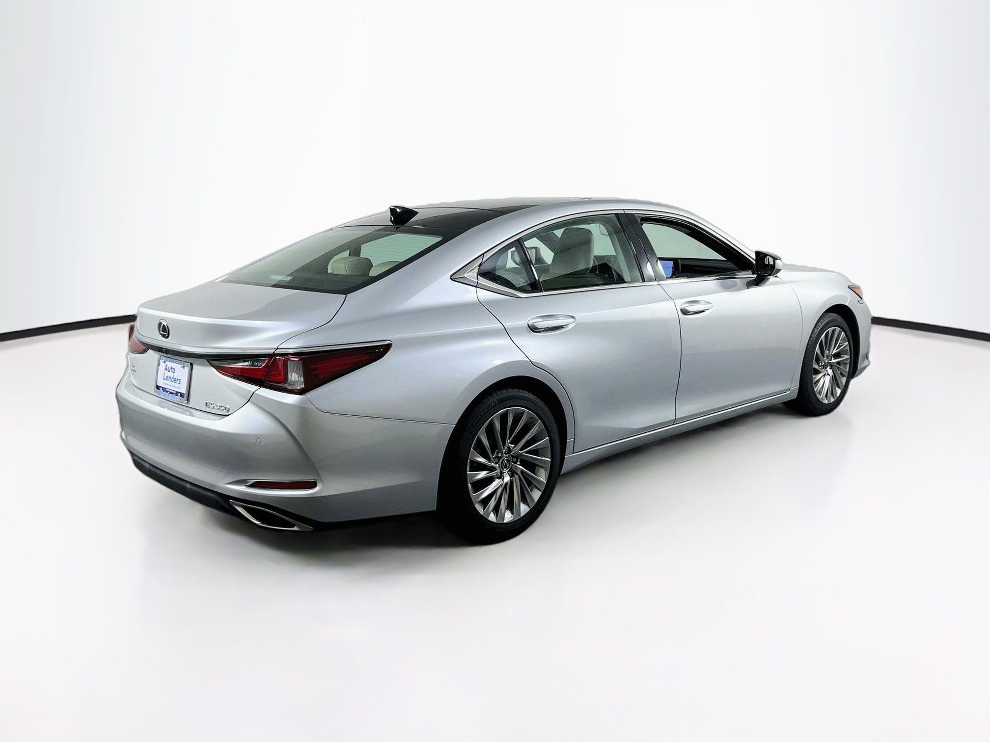 Used 2019 Lexus ES 350 Ultra Luxury w/ Accessory Package 2 FWD image 5