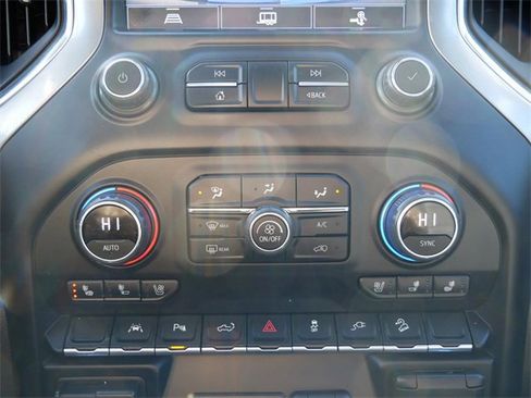 Used 2022 Chevrolet Silverado 1500 LTZ w/ LTZ Premium Package image 16