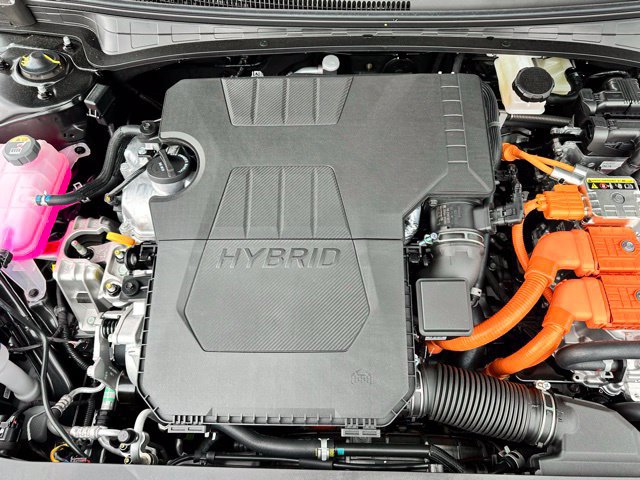 New 2025 Hyundai Elantra SEL FWD image 30