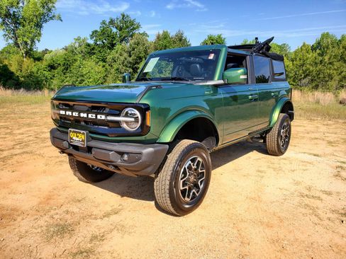 Used 2022 Ford Bronco Outer Banks image 19