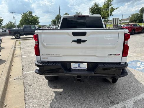 Used 2024 Chevrolet Silverado 2500 ZR2 w/ Technology Package AWD/4WD image 24
