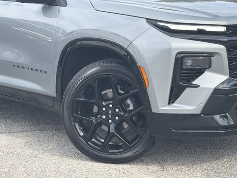 Used 2024 Chevrolet Traverse RS AWD/4WD image 3