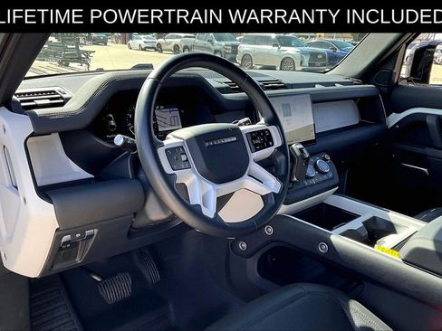 Used 2025 Land Rover Defender 110 S image 13