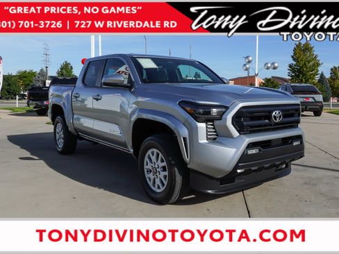 Certified 2024 Toyota Tacoma SR5 AWD/4WD image 1