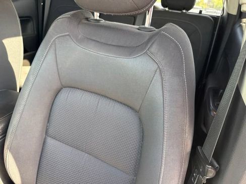 Used 2018 Chevrolet Colorado LT RWD image 10