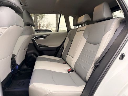 Used 2024 Toyota RAV4 Limited image 29