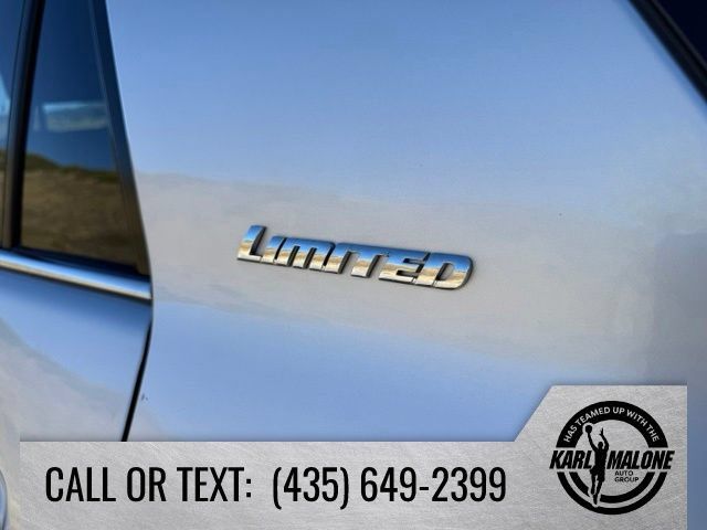 Used 2016 Toyota 4Runner Limited AWD/4WD image 10
