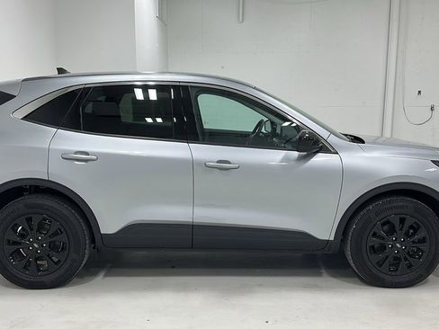 Used 2023 Ford Escape Active image 7