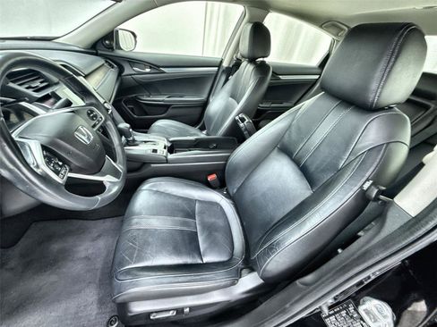 Used 2018 Honda Civic Touring image 19