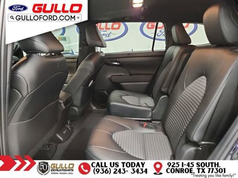 Used 2025 Toyota Highlander XSE image 15