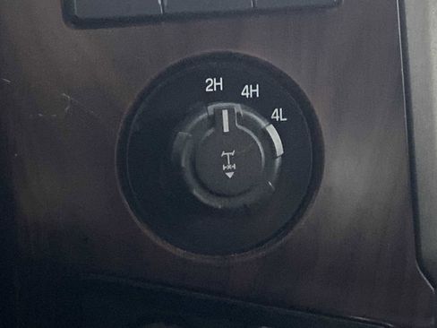 Used 2015 Ford F250 Lariat w/ Lariat Interior Package image 21