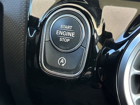 Used 2023 Mercedes-Benz CLA 250 image 25