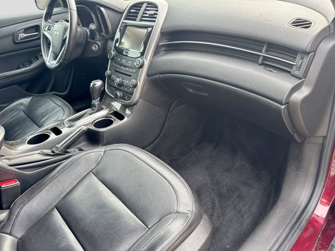 Used 2015 Chevrolet Malibu LT w/ Leather Package FWD image 7