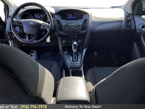 Used 2016 Ford Focus SE w/ SE Sport Package FWD image 15