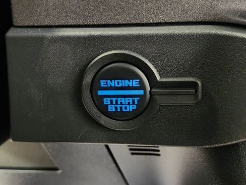 New 2025 Ford Bronco Badlands image 18