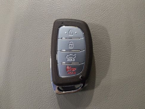 Used 2016 Hyundai Sonata SE image 32