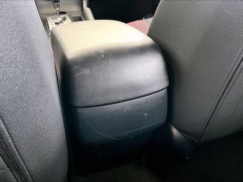 Used 2005 MAZDA MAZDA3 s FWD image 10