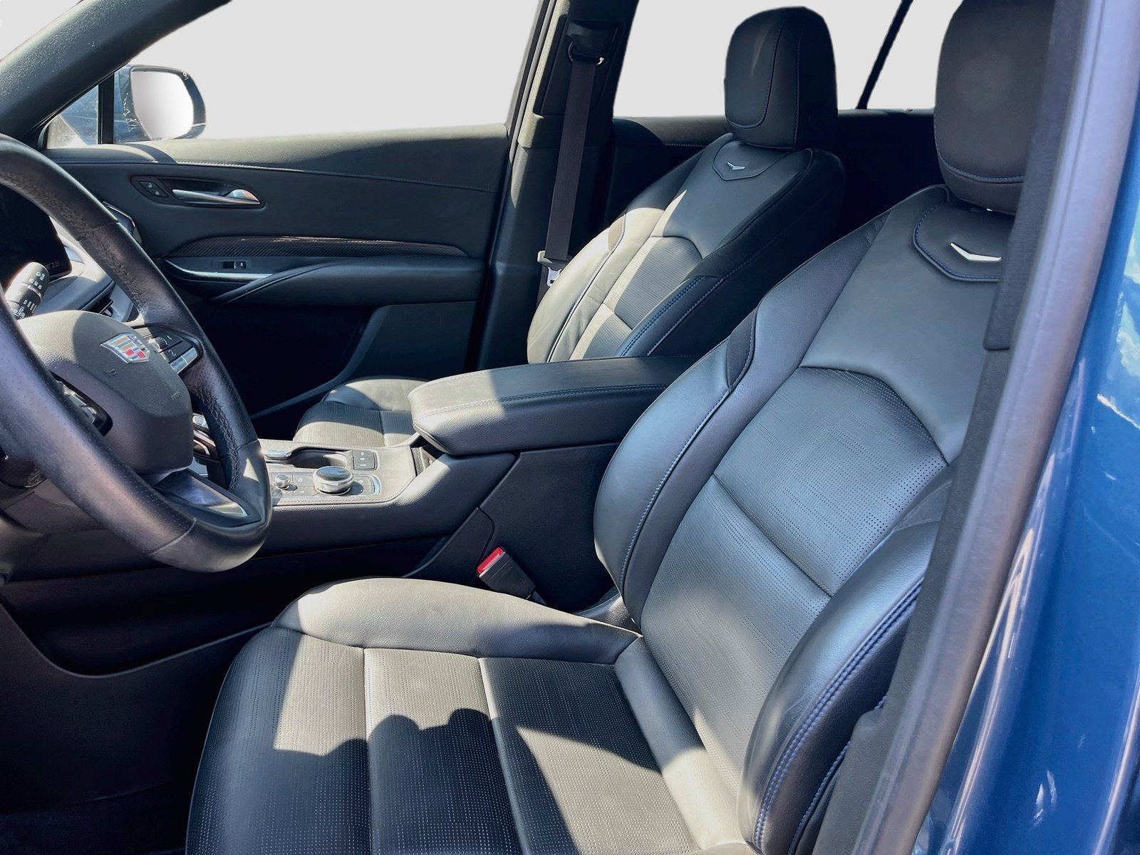 Used 2025 Cadillac XT4 Sport AWD/4WD image 22