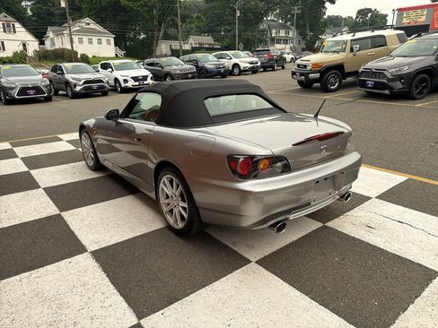 Used 2004 Honda S2000 image 5