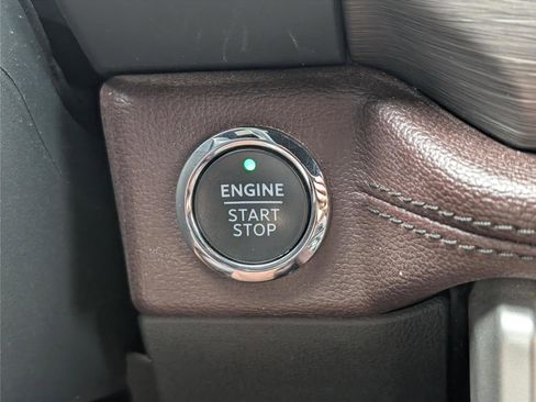 Used 2024 Ford Expedition Limited AWD/4WD image 24