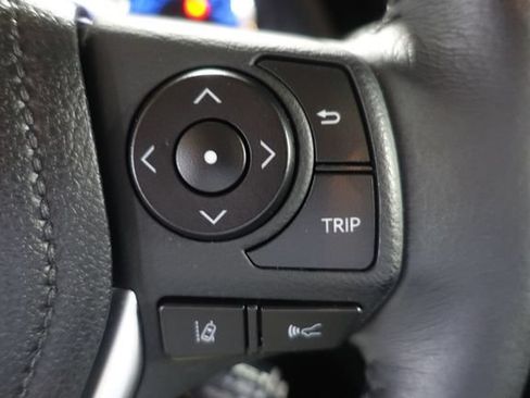 Used 2018 Toyota Corolla XSE FWD image 14