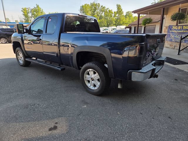 Used 2011 Chevrolet Silverado 1500 LT w/ All-Star Edition AWD/4WD image 4