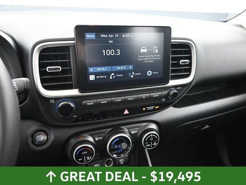 Used 2025 Hyundai Venue SEL FWD image 32
