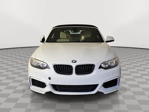 Used 2017 BMW 230i Convertible RWD image 3